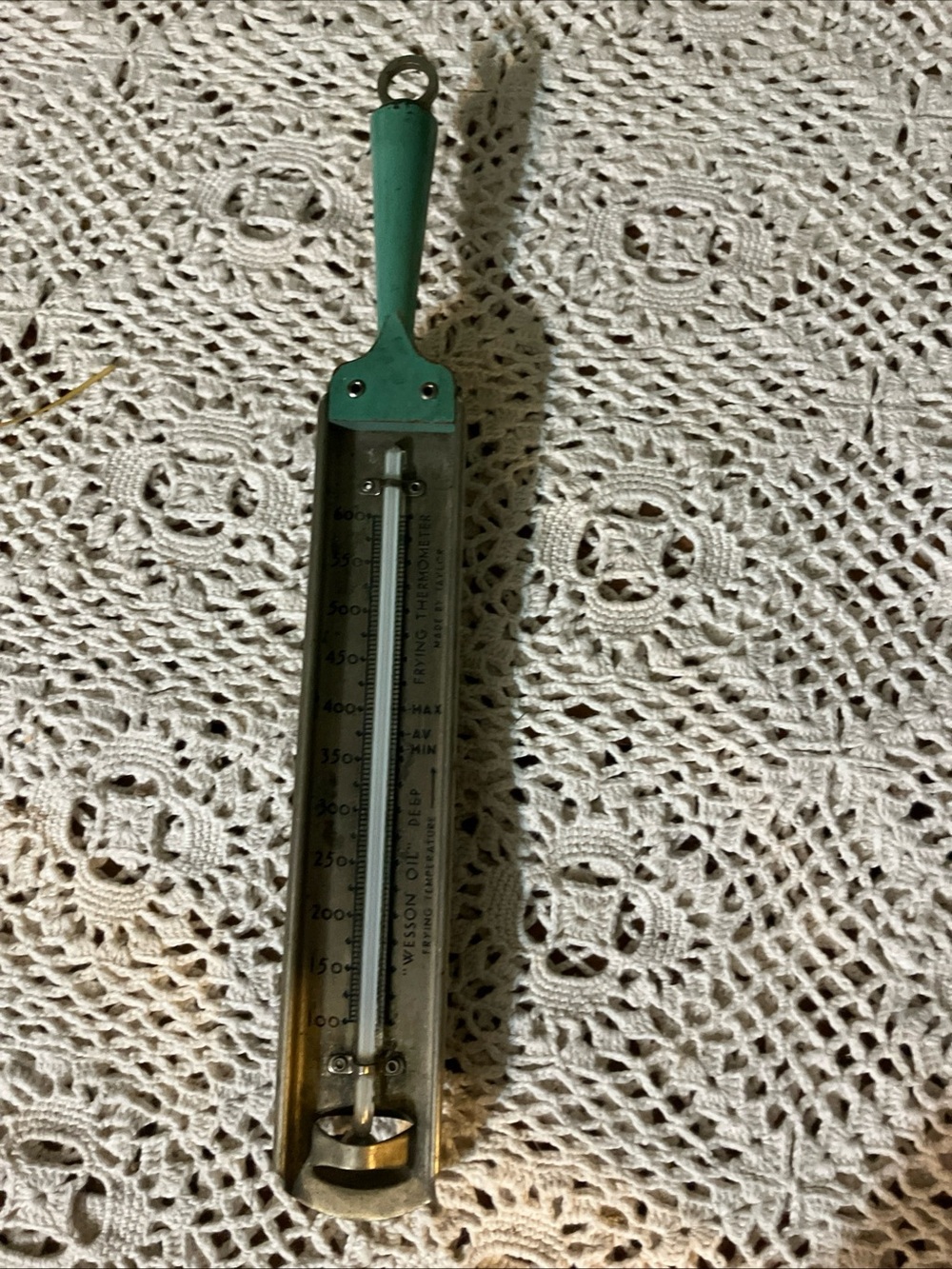 Vintage TAYLOR DEEP FRYING THERMOMETER Green Wood Handle